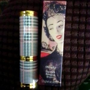 Cabaret lipstick 💄NWT